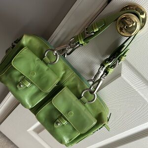 NEW Bright green HYPE medium sized leather bag with brushed silver hardware